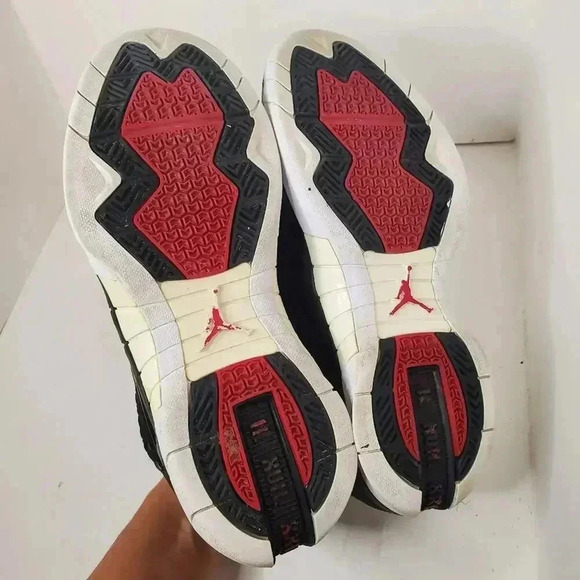 007 AIR JORDAN 15 RETRO SE 'BLACK METALLIC SILVER' MEN size 8.5 - Picture 8 of 10